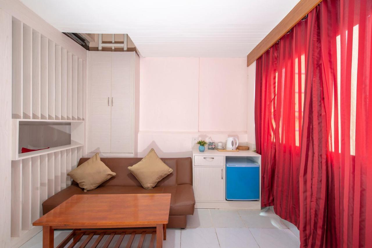 Oyo 328 Onion House Hotel Kata Beach  Exterior foto